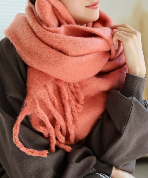 新品未使用　エムアンドキョウコ　デザインボリュームストール　マフラー 新品未使用 エムアンドキョウコ デザインボリュームストール