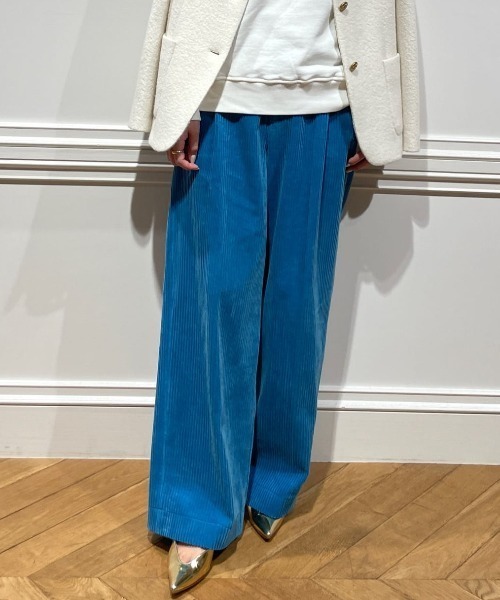 allureville(アルアバイル)の「コットンコーデュロイワイドパンツ(その他パンツ・レディース・ブルー/アイボリー・1/2)」の15枚目の写真