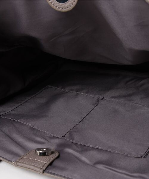 CONVERSE(コンバース)の「【78】【CONVERSE(コンバース)】EMBOSS LEATHER LIKE TOTE BAG(トートバッグ・レディース・ライトグレー/グレー・FREE)」の10枚目の写真