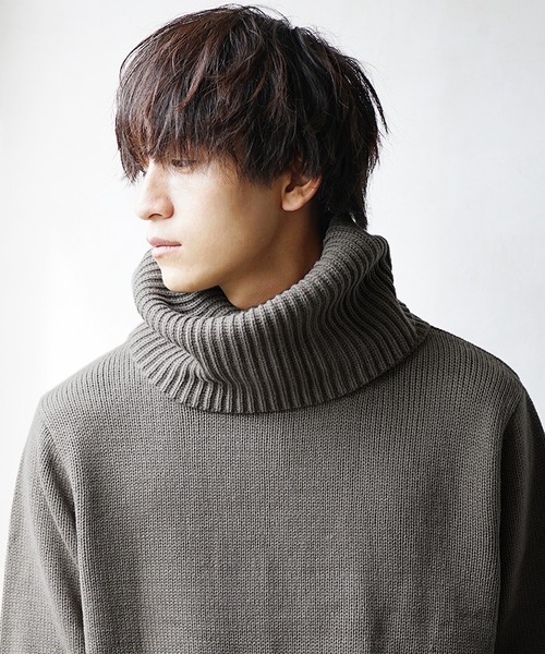 MinoriTY（マイノリティ）の「オフタートル タートルネック ボリュームネック ニット/セーター 春服 冬服（ニット/セーター・メンズ・ブラウン/チャコール/オフホワイト・M/L）」の10枚目の写真