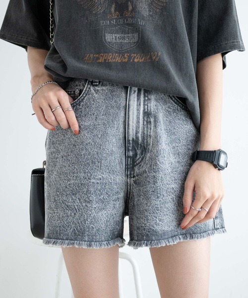 WEGO（ウィゴー）の「WEGO/フリンジショートパンツ（デニムパンツ・レディース・ブラック系その他/コバルトブルー/ブラック/ライトインディゴブルー/ホワイト/スミクロ・X-SMALL/SMALL/LARGE/MEDIUM）」の5枚目の写真