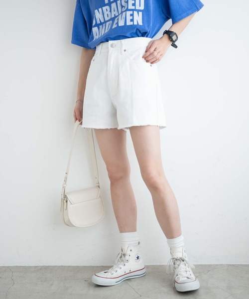 WEGO（ウィゴー）の「WEGO/フリンジショートパンツ（デニムパンツ・レディース・ブラック系その他/コバルトブルー/ブラック/ライトインディゴブルー/ホワイト/スミクロ・X-SMALL/SMALL/LARGE/MEDIUM）」の16枚目の写真