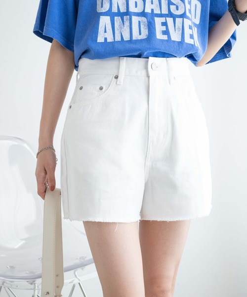 WEGO（ウィゴー）の「WEGO/フリンジショートパンツ（デニムパンツ・レディース・ブラック系その他/コバルトブルー/ブラック/ライトインディゴブルー/ホワイト/スミクロ・X-SMALL/SMALL/LARGE/MEDIUM）」の17枚目の写真