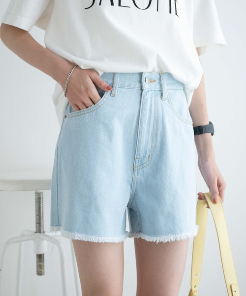 WEGO（ウィゴー）の「WEGO/フリンジショートパンツ（デニムパンツ・レディース・ブラック系その他/コバルトブルー/ブラック/ライトインディゴブルー/ホワイト/スミクロ・X-SMALL/SMALL/LARGE/MEDIUM）」の21枚目の写真