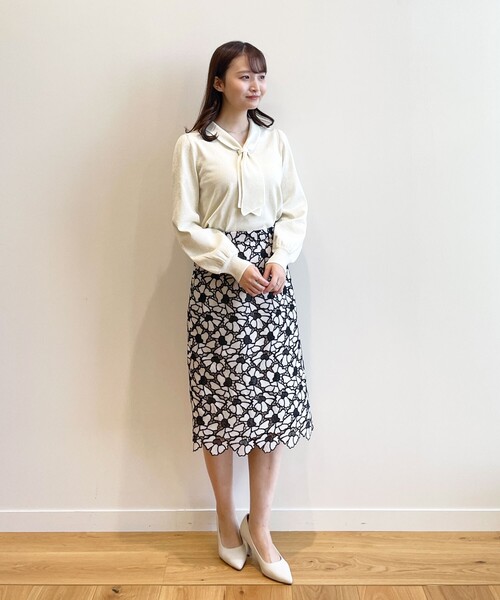 index（インデックス）の「◆バイカラー ボウタイニット（ニット/セーター・レディース・ホワイト系その他6/ブラック系4/ブルー系9/ホワイト系その他5・36/38/42/40）」の19枚目の写真