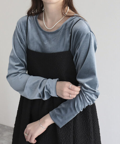 fredy emue(フレディエミュ)の「2WAYベロアロンT(Tシャツ/カットソー・レディース・カーキ/ベージュ/グレイッシュブルー/ラベンダー・38)」の11枚目の写真
