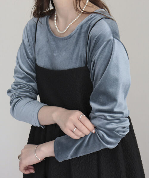 fredy emue(フレディエミュ)の「2WAYベロアロンT(Tシャツ/カットソー・レディース・カーキ/ベージュ/グレイッシュブルー/ラベンダー・38)」の13枚目の写真