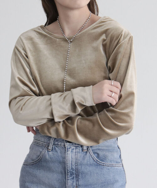 fredy emue(フレディエミュ)の「2WAYベロアロンT(Tシャツ/カットソー・レディース・カーキ/ベージュ/グレイッシュブルー/ラベンダー・38)」の18枚目の写真
