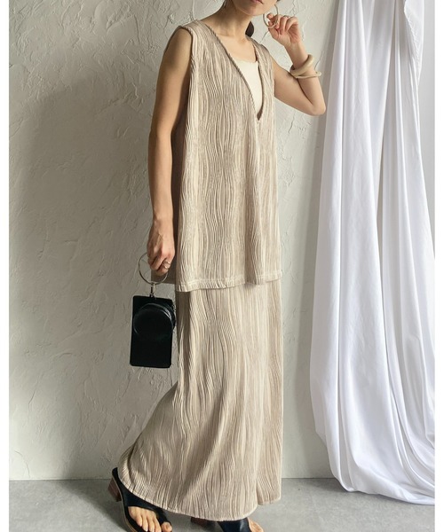 She's Closet（シーズクローゼット）の「ウェーブ柄Iラインバックスリットハイウエストロングプリーツスカート（スカート・レディース・ブラック/グレイッシュベージュ/チャコール・FREE）」の6枚目の写真
