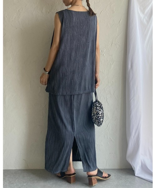 She's Closet（シーズクローゼット）の「ウェーブ柄Iラインバックスリットハイウエストロングプリーツスカート（スカート・レディース・ブラック/グレイッシュベージュ/チャコール・FREE）」の12枚目の写真