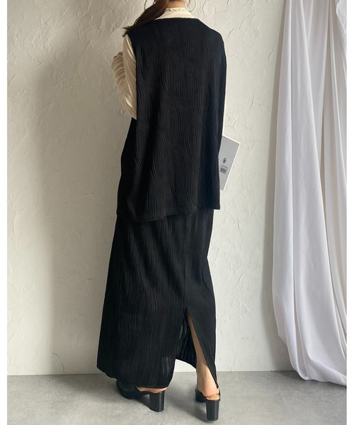 She's Closet（シーズクローゼット）の「ウェーブ柄Iラインバックスリットハイウエストロングプリーツスカート（スカート・レディース・ブラック/グレイッシュベージュ/チャコール・FREE）」の15枚目の写真