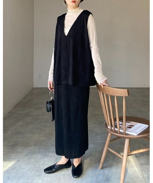 She's Closet（シーズクローゼット）の「ウェーブ柄Iラインバックスリットハイウエストロングプリーツスカート（スカート・レディース・ブラック/グレイッシュベージュ/チャコール・FREE）」の18枚目の写真