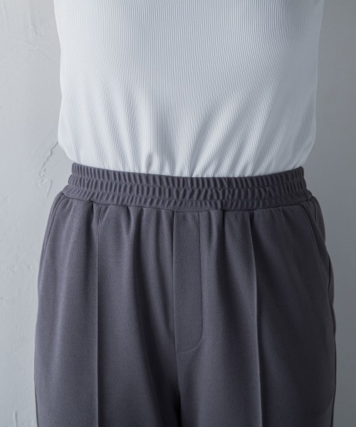 MAYSON GREY(メイソングレイ)の「カットジョーゼットジョガーパンツ≪セットアップ対応≫(カーゴパンツ・レディース・オフホワイト/ブラック/パープル/チャコールグレー・M/SS/S)」の14枚目の写真