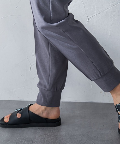 MAYSON GREY(メイソングレイ)の「カットジョーゼットジョガーパンツ≪セットアップ対応≫(カーゴパンツ・レディース・オフホワイト/ブラック/パープル/チャコールグレー・M/SS/S)」の11枚目の写真