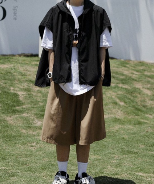 MGV（エムジーヴィー）の「フード付きクロップド丈ベスト（ベスト・メンズ・ブラウン/グレー/ブラック・MEDIUM/X-LARGE/LARGE）」の5枚目の写真