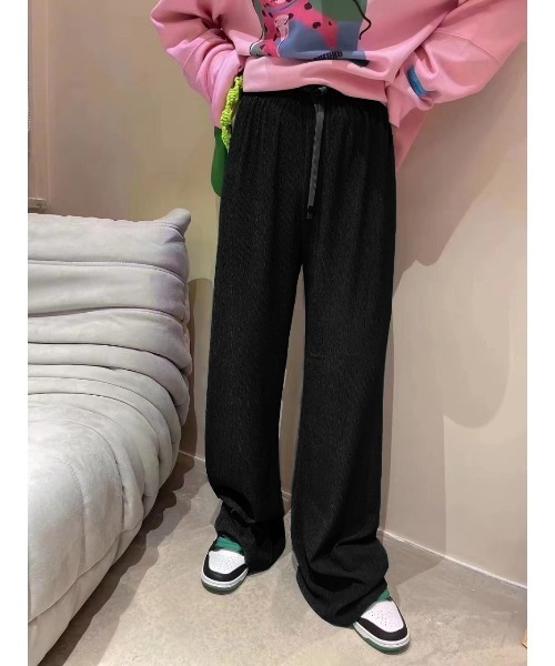 SpRay(スプレイ)の「ふくれストレートパンツ(その他パンツ・レディース・グリーン/ブラック/オフホワイト・FREE)」の1枚目の写真