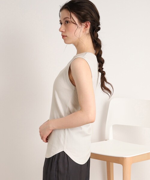 DRESKIP（ドレスキップ）の「◆【ボディーラインを拾いすぎない】裾ラウンド リブタンクトップ（タンクトップ・レディース・ライトグレー/ライトグリーン/ブラック/オフホワイト・02/03/04）」の9枚目の写真