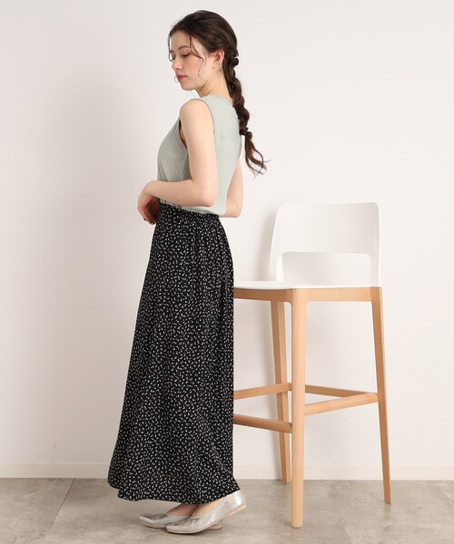 DRESKIP（ドレスキップ）の「◆【ボディーラインを拾いすぎない】裾ラウンド リブタンクトップ（タンクトップ・レディース・ライトグレー/ライトグリーン/ブラック/オフホワイト・02/03/04）」の12枚目の写真