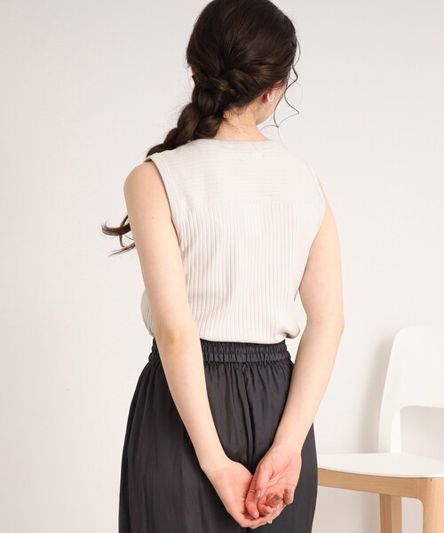 DRESKIP（ドレスキップ）の「◆【ボディーラインを拾いすぎない】裾ラウンド リブタンクトップ（タンクトップ・レディース・ライトグレー/ライトグリーン/ブラック/オフホワイト・02/03/04）」の8枚目の写真