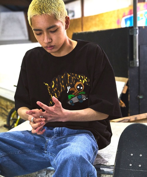 NYUDROP(ニュードロップ)の「【NYUDROP】MULTI PATTERN GRAFFITI HOODIE LOGO S/S TEE / マルチパターングラフィックロゴ刺繍Tシャツ(Tシャツ/カットソー・メンズ・ホワイト系/ホワイト系2/ブラック系/ブラック系2・M/L/XL)」の17枚目の写真