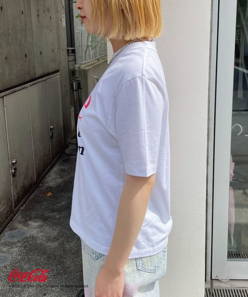 Coca Cola(コカコーラ)の「【Coca-Cola/コカ・コーラ】CokeロゴTシャツ(Tシャツ/カットソー・レディース・ブラック/ホワイト/レッド・FREE)」の5枚目の写真