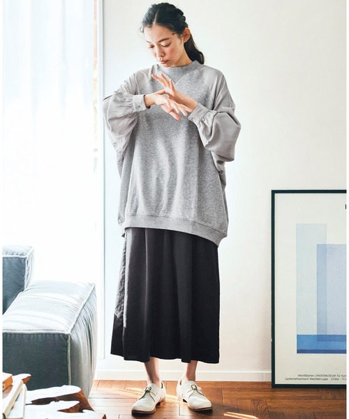 and myera（アンド マイラ）の「ａｎｄ　ｍｙｅｒａ　ベーシックじゃないトレーナー（スウェット・レディース・ベージュ/グレー・MEDIUM/LARGE/X-LARGE/SMALL）」の9枚目の写真
