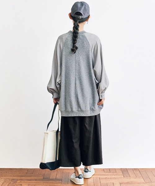 and myera（アンド マイラ）の「ａｎｄ　ｍｙｅｒａ　ベーシックじゃないトレーナー（スウェット・レディース・ベージュ/グレー・MEDIUM/LARGE/X-LARGE/SMALL）」の20枚目の写真
