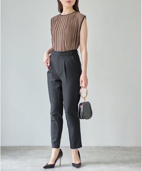 tocco closet(トッコ クローゼット)の「【ZOZO限定】ランダムプリーツノースリーブトップス(Tシャツ/カットソー・レディース・アイボリー/モカ/グレイッシュベージュ/ブラック・M)」の18枚目の写真
