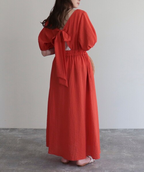 fredy emue（フレディエミュ）の「バックリボンワンピース（ワンピース・レディース・ブラック/カーキ/オレンジ・38/36）」の13枚目の写真