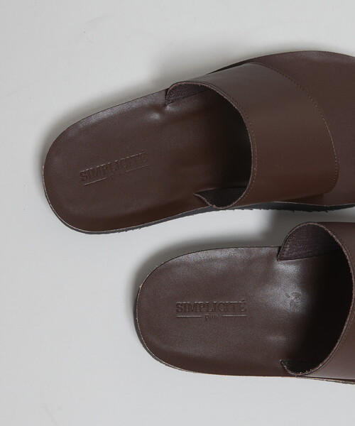 B.C STOCK(ベーセーストック)の「LEATHER SLIDER SANDALS(サンダル・メンズ・ブラウン/ブラック・MEDIUM/LARGE)」の16枚目の写真