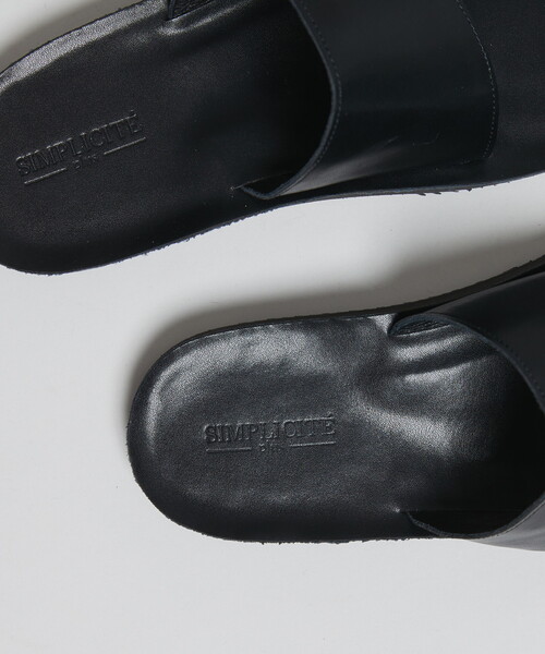 B.C STOCK(ベーセーストック)の「LEATHER SLIDER SANDALS(サンダル・メンズ・ブラウン/ブラック・MEDIUM/LARGE)」の7枚目の写真