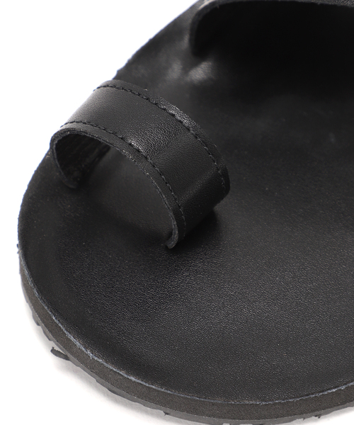 B.C STOCK(ベーセーストック)の「LEATHER SLIDER SANDALS(サンダル・メンズ・ブラウン/ブラック・MEDIUM/LARGE)」の4枚目の写真