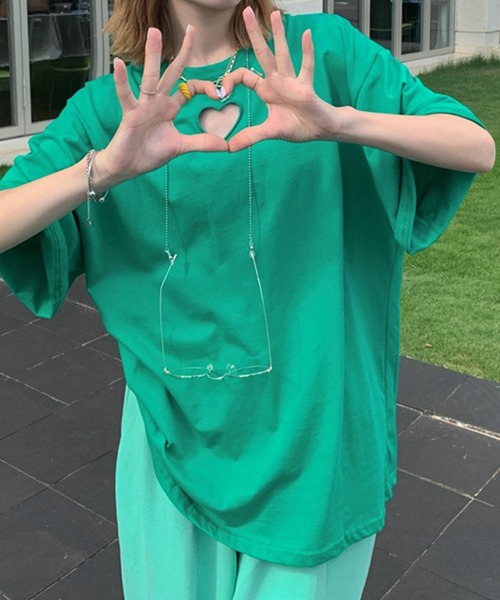 LYEON(リヨン)の「ハートカットアウトTシャツ(Tシャツ/カットソー・レディース・ブラック/ピンク/グリーン・FREE)」の13枚目の写真