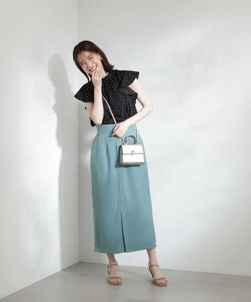 ◆デコルテシャーリングとろみブラウス