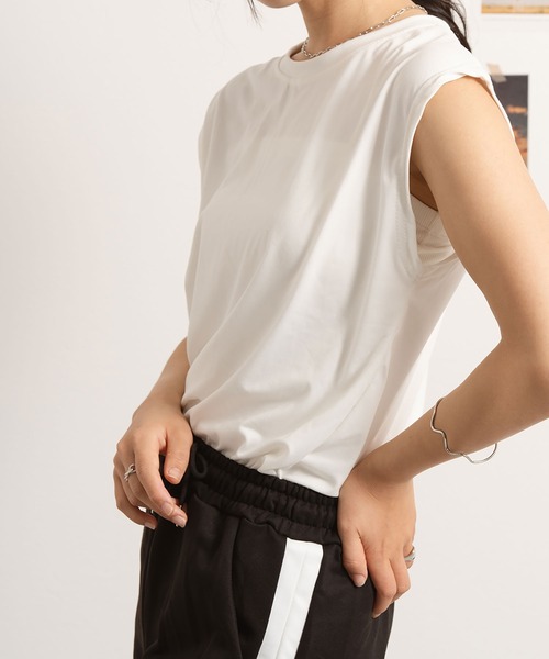 NinaetLina(ニナエリナ)の「クルーネックノースリーブカットソー(Tシャツ/カットソー・レディース・ベージュ/ブラック/ホワイト・FREE)」の17枚目の写真