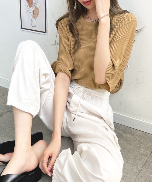 Futier land(フューティアランド)の「ラウンドネックプリーツトップス(Tシャツ/カットソー・レディース・キャメル/ブルー/グレー・FREE)」の19枚目の写真