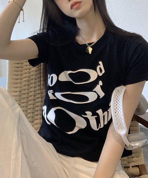Vipoa（ヴィポア）の「フィットレタリングプリントTEE（Tシャツ/カットソー・レディース・ホワイト/ブラック・FREE）」の7枚目の写真
