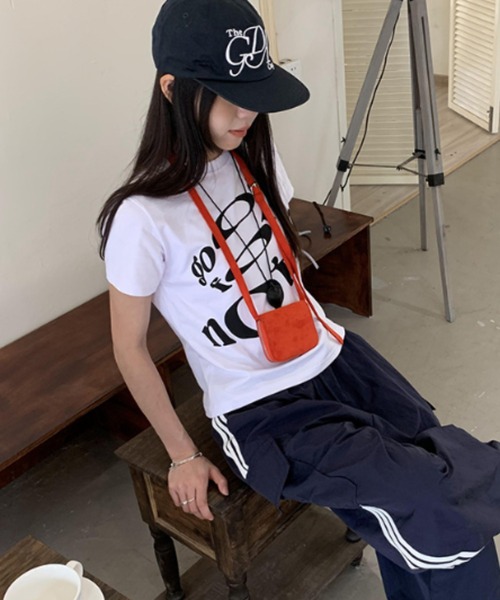 Vipoa（ヴィポア）の「フィットレタリングプリントTEE（Tシャツ/カットソー・レディース・ホワイト/ブラック・FREE）」の14枚目の写真
