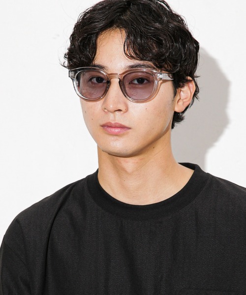 NANO universe（ナノユニバース）の「LB.04/アイウェア/ボストン型 1（サングラス・メンズ・クリア/グレー・FREE）」の2枚目の写真