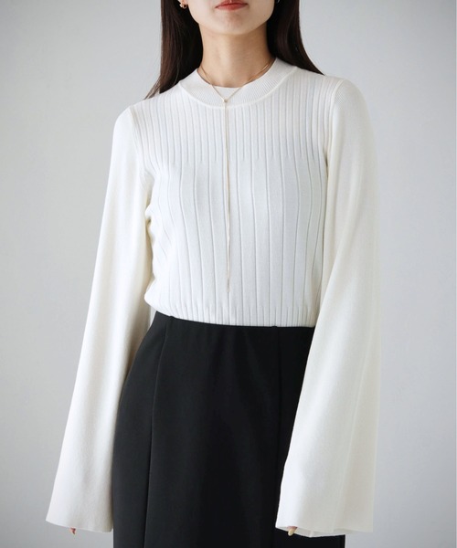 cheriella(シェリエラ)の「【cheriella】WEB限定ランダムリブベルスリーブニット WEB LIMITED RANDOM RIB BELL SLEEVE KNIT(ニット/セーター・レディース・アイボリー/ブラック/パープル/ブルー/ブラウン/ダークグレー・M)」の7枚目の写真