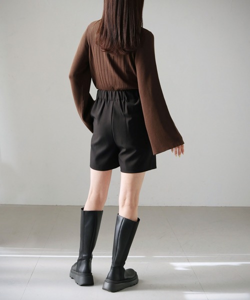 cheriella(シェリエラ)の「【cheriella】WEB限定ランダムリブベルスリーブニット WEB LIMITED RANDOM RIB BELL SLEEVE KNIT(ニット/セーター・レディース・アイボリー/ブラック/パープル/ブルー/ブラウン/ダークグレー・M)」の22枚目の写真
