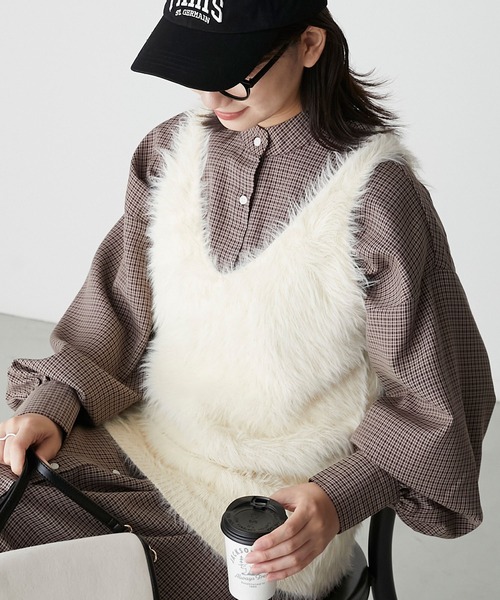 BONLECILL（ボンルシール）の「Vネック フェザーニットビスチェ