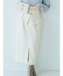 フラワーモチーフペプラムスカート