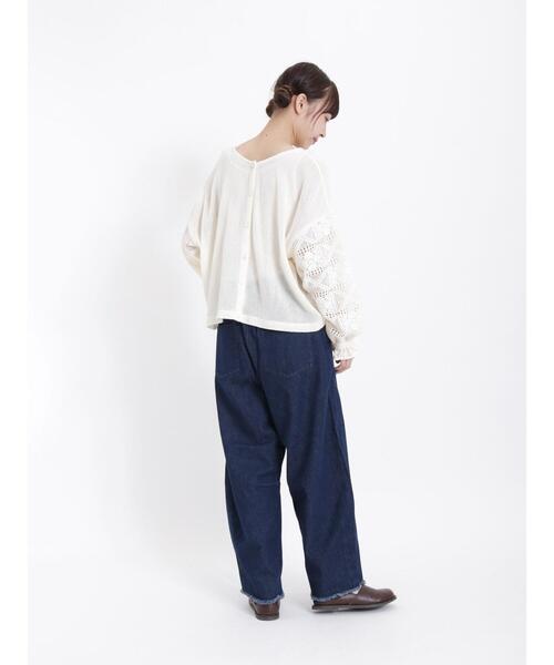 Samansa Mos2(サマンサ モスモス)の「デニム裾フリンジカーブパンツ(デニムパンツ・レディース・ネイビー/ブルー・F)」の9枚目の写真