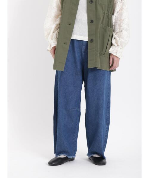 Samansa Mos2(サマンサ モスモス)の「デニム裾フリンジカーブパンツ(デニムパンツ・レディース・ネイビー/ブルー・F)」の14枚目の写真