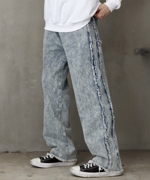 SITRY(シトリー)の「Wide Tapered side fringe Denim pants/ワイドテーパード サイドフリンジ デニム パンツ(デニムパンツ・メンズ・ブラック/ケミカルウォッシュ/インディゴブルー/ブラック系その他2/ブラック系その他・S/L/LL/M)」の5枚目の写真