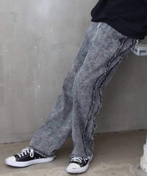 SITRY(シトリー)の「Wide Tapered side fringe Denim pants/ワイドテーパード サイドフリンジ デニム パンツ(デニムパンツ・メンズ・ブラック/ケミカルウォッシュ/インディゴブルー/ブラック系その他2/ブラック系その他・S/L/LL/M)」の21枚目の写真