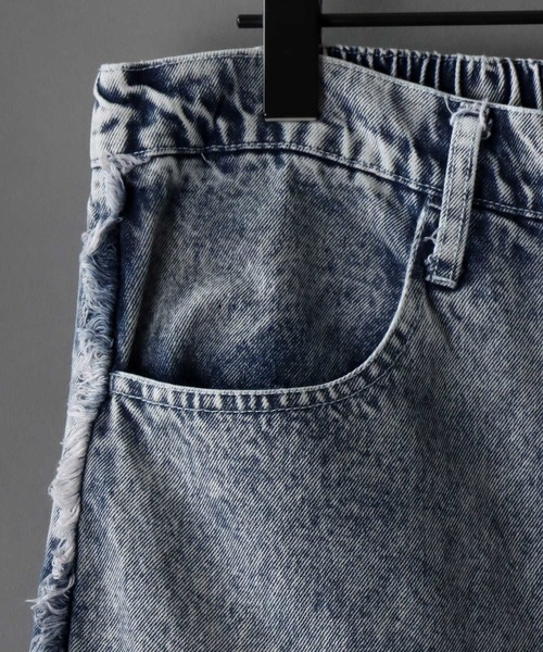 SITRY(シトリー)の「Wide Tapered side fringe Denim pants/ワイドテーパード サイドフリンジ デニム パンツ(デニムパンツ・メンズ・ブラック/ケミカルウォッシュ/インディゴブルー/ブラック系その他2/ブラック系その他・S/L/LL/M)」の9枚目の写真