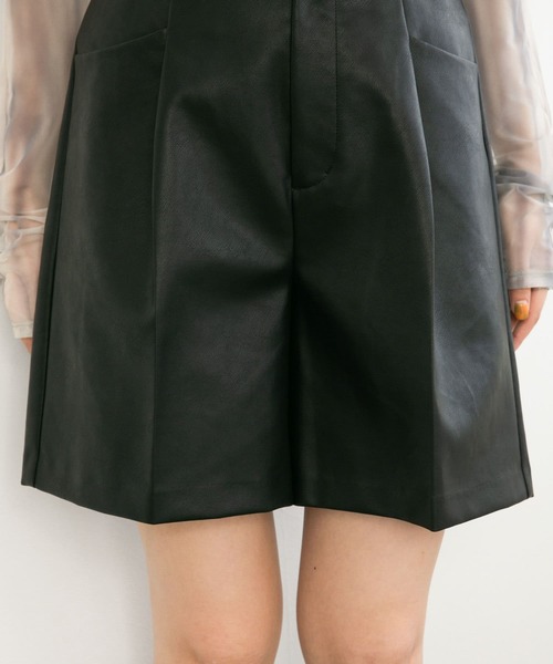 KBF（ケイビーエフ）の「デザインポケットタックショートパンツ（その他パンツ・レディース・ブラック/グレー/グリーン系その他/ブラック系その他・ONE）」の19枚目の写真