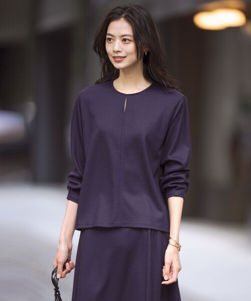 J.PRESS Ladies(J.プレス レディス)の「ウールスムース ペプラム カットソー(Tシャツ/カットソー・レディース・ネイビー系/パープル系/ブルー系/グレー系・SMALL)」の4枚目の写真